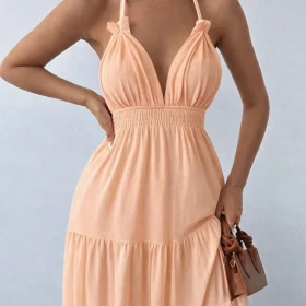 Alesbutik Boyunda Bağlamalı Uzun Elbise