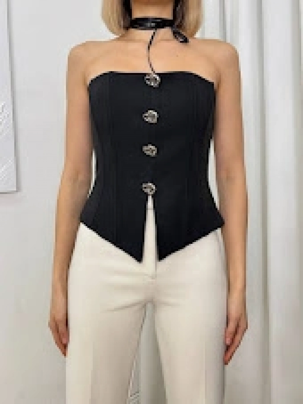 Straplez Düğme Detaylı Crop Bluz